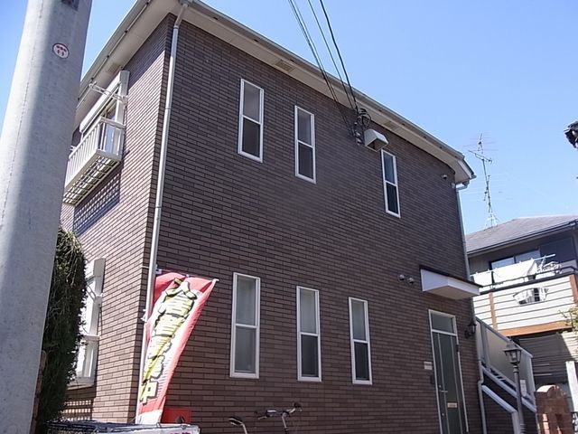 建物外観　レンガ調のかわいい外観