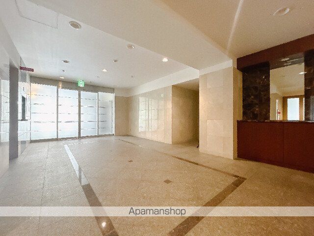 阪急京都線 茨木市駅 徒歩4分 9階建 築24年の外観写真