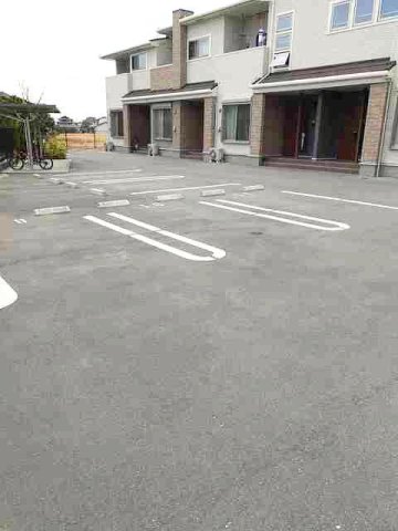 駐車場　駐車場完備です