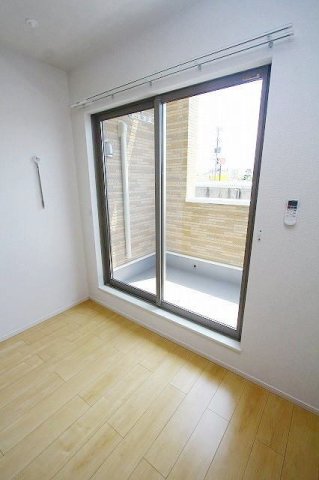 バルコニー　陽当たり良好なバルコニーです