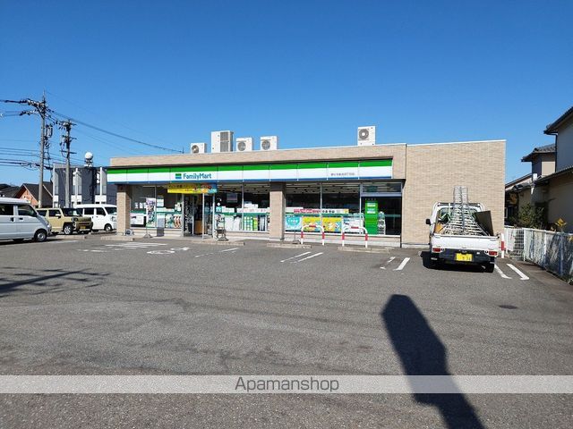コンビニ　ファミリーマート野々市新庄四丁目店（コンビニ）まで799m