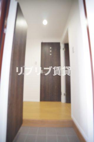 ＪＲ総武線 千葉駅 徒歩10分 9階建 築3年の玄関写真