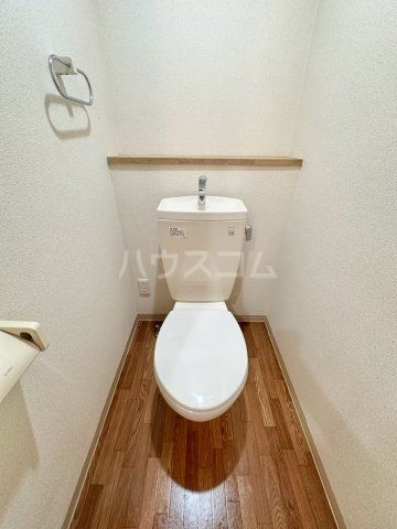 リードハイツ東三国B棟のトイレ写真