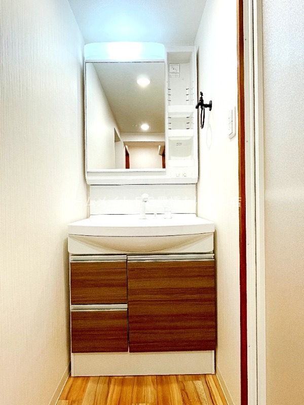 洗面設備　同型別部屋写真