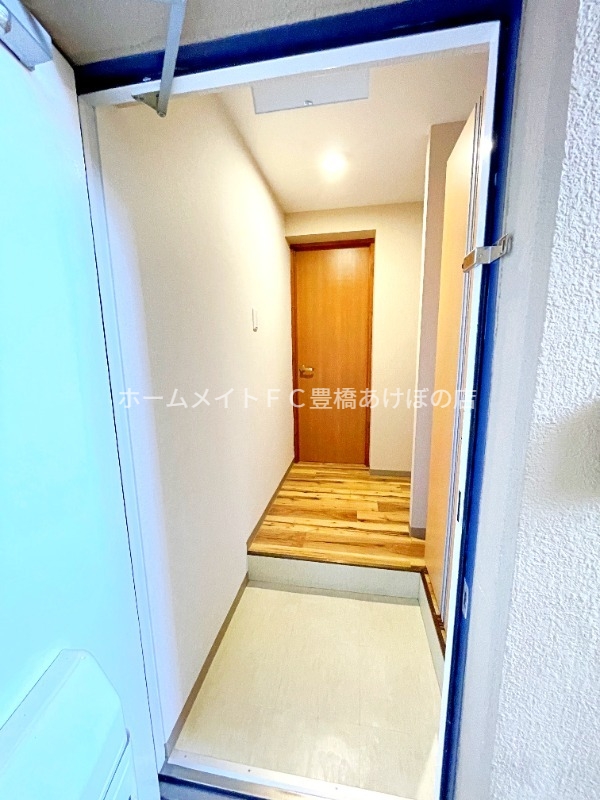 玄関　同型別部屋写真