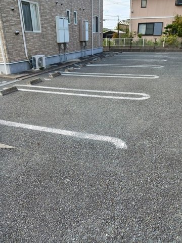 駐車場　駐車スペースもあります