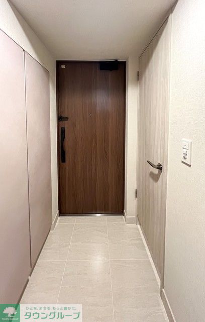 玄関　※写真は同タイプ住戸です。