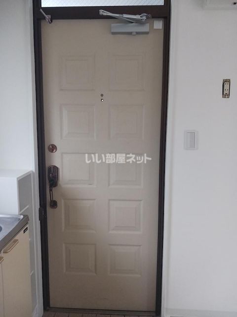 リブレス熊谷石原の玄関写真