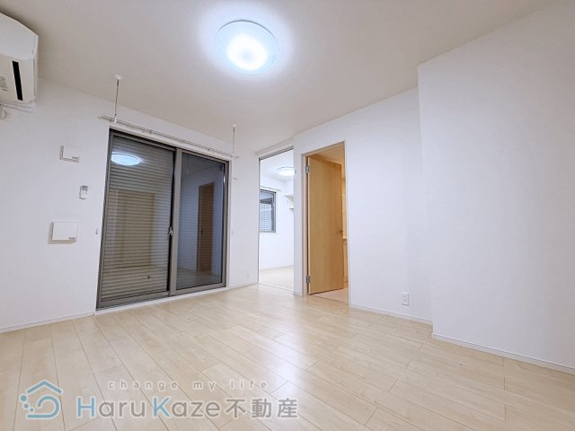地下鉄名城線 新瑞橋駅 徒歩4分 3階建 築10年の居間写真