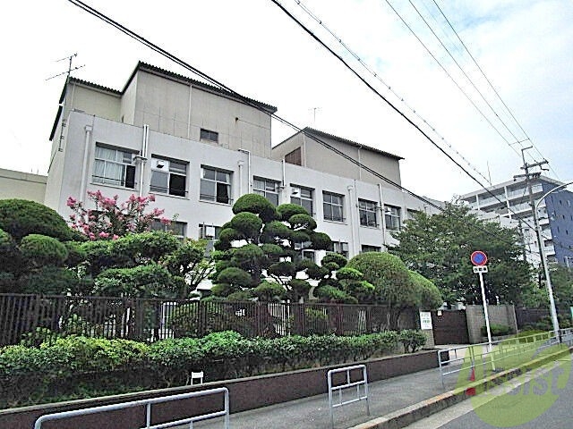 小学校　大阪市立西三国小学校（小学校）まで366m