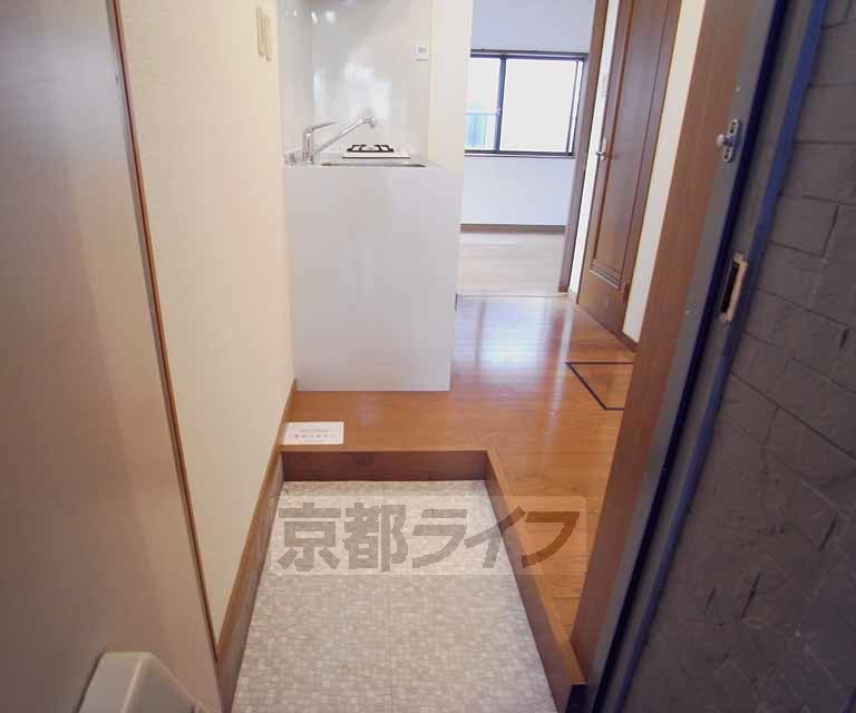 玄関　入口玄関です