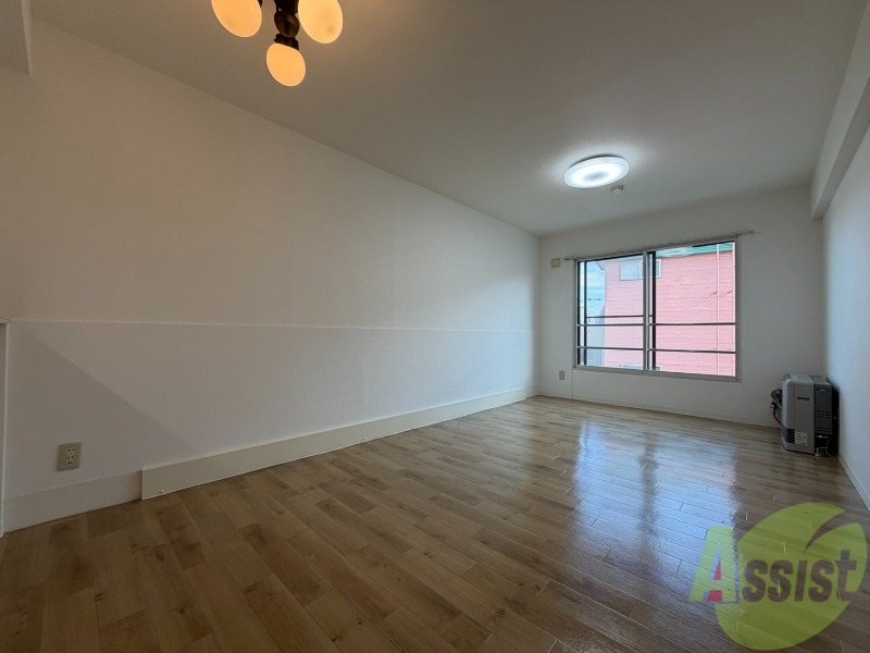 居室・リビング　広くてキレイなお部屋が広がっていて、充実した生活が送れそう。