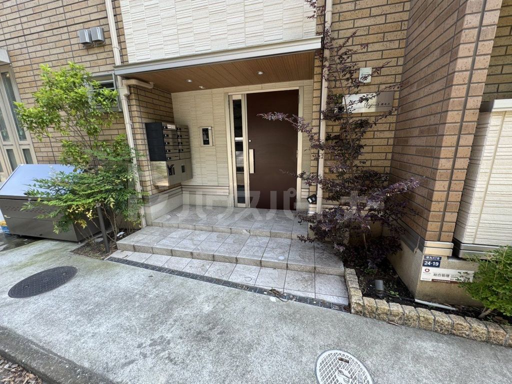エントランス　庭