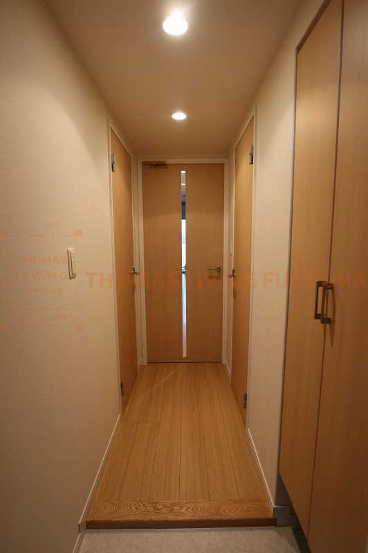 玄関　扉を閉めていただくとお部屋の中を隠していただけます。
