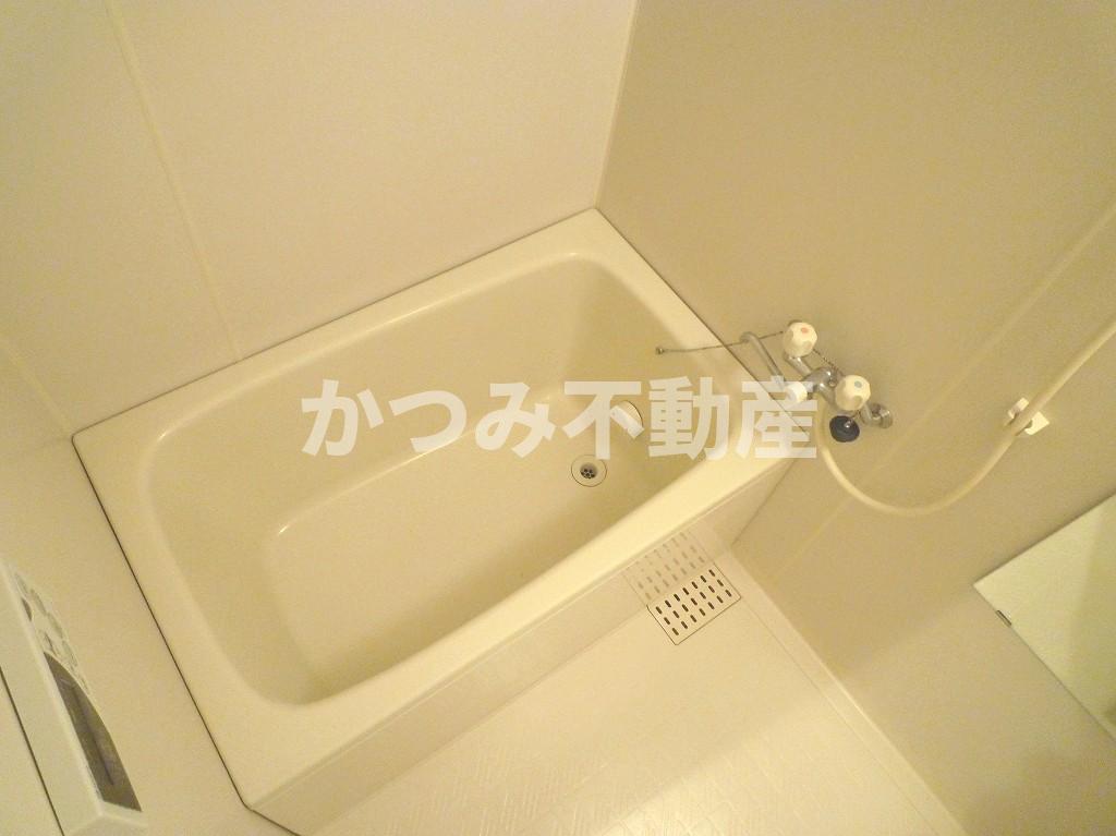 バス・シャワールーム　同物件参考写真。追焚機能浴室！