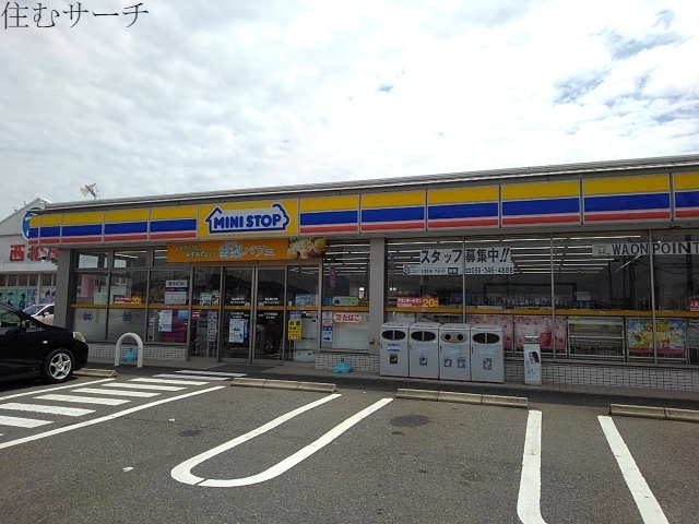 コンビニ　ミニストップ 四日市泊小柳店（コンビニ）まで400m