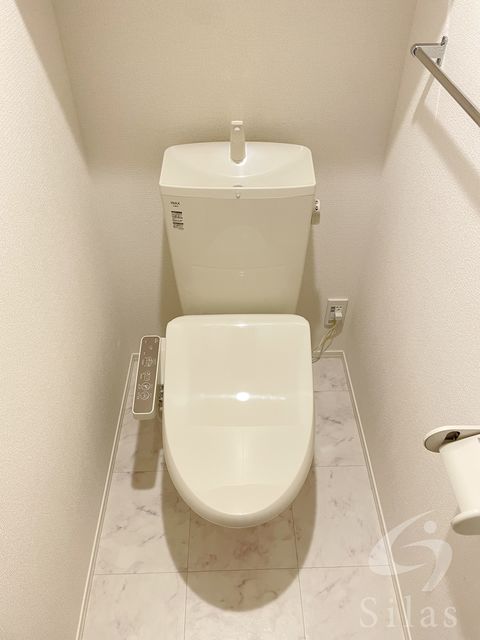 近鉄南大阪線 河堀口駅 徒歩3分 3階建 築6年のトイレ写真