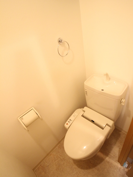 ル・クレ-ル中崎のトイレ写真