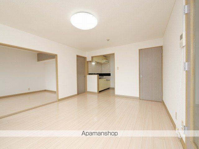 ＪＲ札沼線 あいの里教育大駅 徒歩3分 2階建 築36年の外観写真