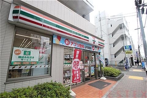 コンビニ　セブンイレブン文京湯島2丁目店（コンビニ）まで244m