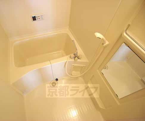 阪急嵐山線 上桂駅 徒歩5分 2階建 築32年の風呂写真