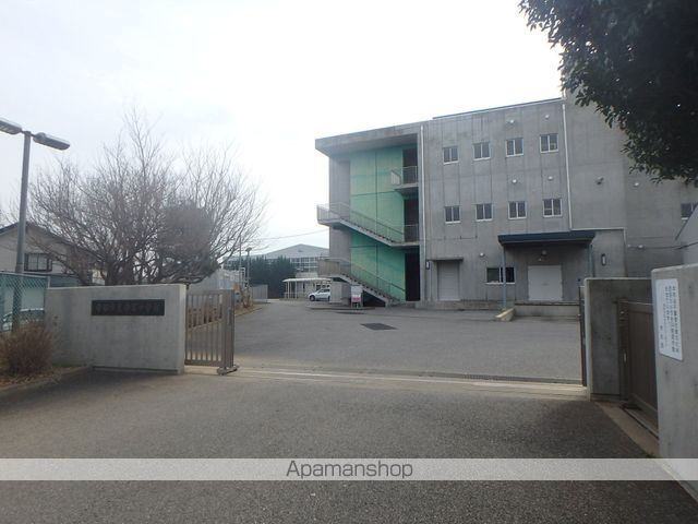 中学校　守谷市立守谷中学校（中学校）まで577m