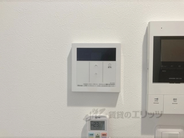 その他設備　給湯器リモコン