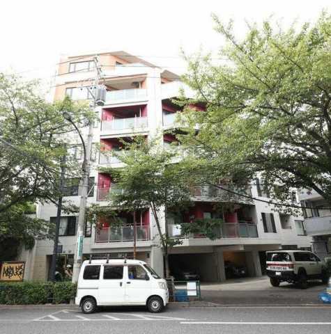 建物外観　ブラントーレ哲学堂