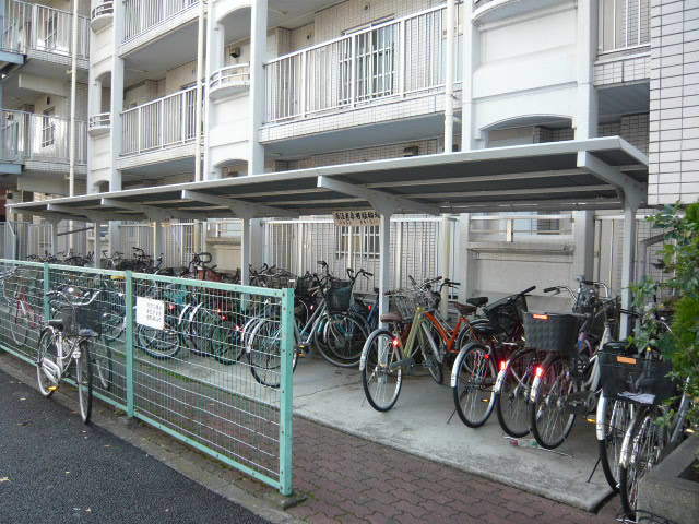 その他共有部分　★屋根付駐輪場★（空き状況・使用料等詳細はご確認下さい）