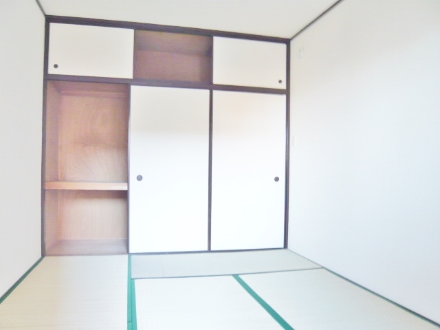 居室・リビング　別室参考写真／和室は落ち着く空間です