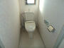 トイレ　トイレに窓あります。別部屋参考写真。