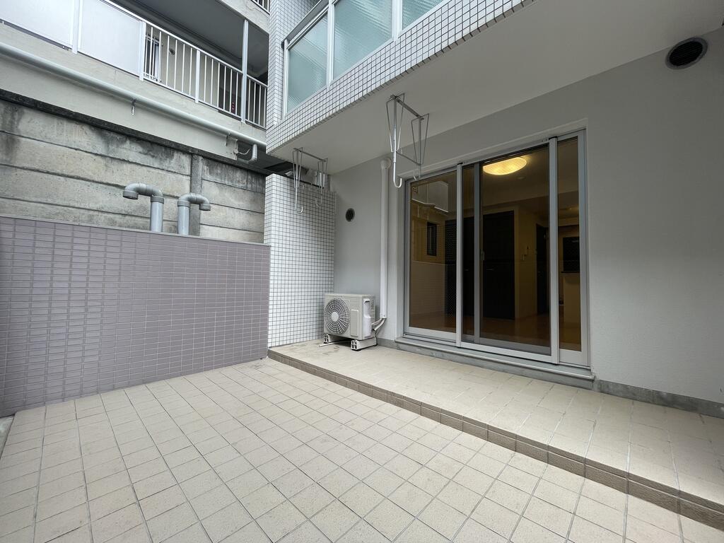 バルコニー　専用テラス