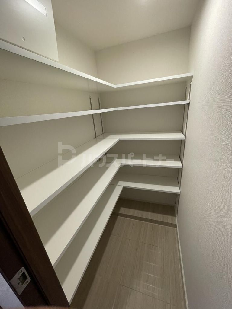 アヴァンカーサ町屋の内装写真