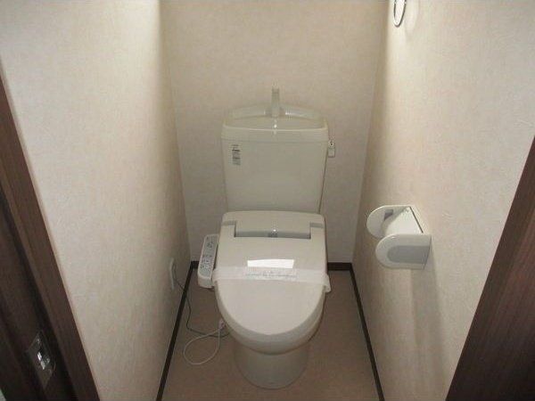 ＪＲ東北本線 東仙台駅 徒歩8分 2階建 築13年のトイレ写真