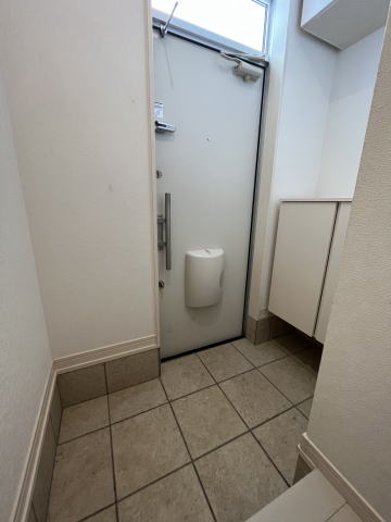 クラウンハイツ新留の玄関写真