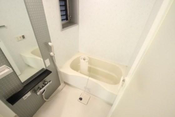 バス・シャワールーム　※他部屋の写真です。現況優先