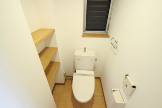 トイレ　※他部屋の写真です。現況優先