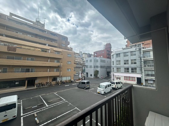 テスラービルのその他写真
