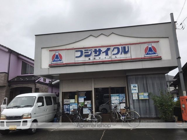 ＪＲ青梅線 小作駅 バス乗車時間：10分 最寄りバス停で下車 徒歩7分 2階建 築4年の周辺写真