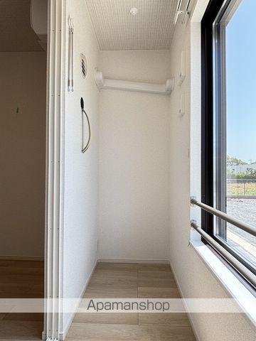 ＪＲ東海道本線 袋井駅 バス乗車時間：13分 最寄りバス停で下車 徒歩1分 2階建 築2年の内装写真