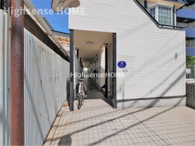 エントランス　ゆとりのあるエントランスです