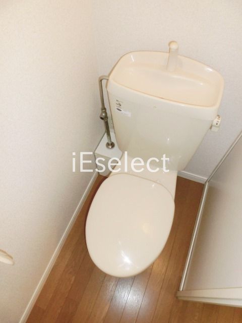 トイレ　トイレはシンプルです。