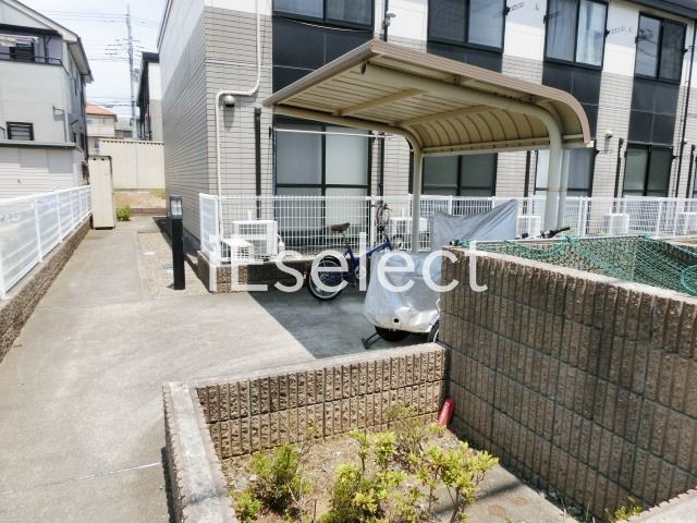 その他共有部分　屋根付駐輪場。