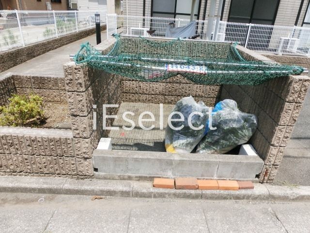 その他　専用ゴミ置き場。