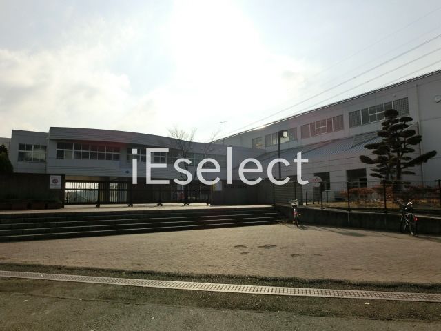 小学校　千葉市立金沢小学校（小学校）まで1360m