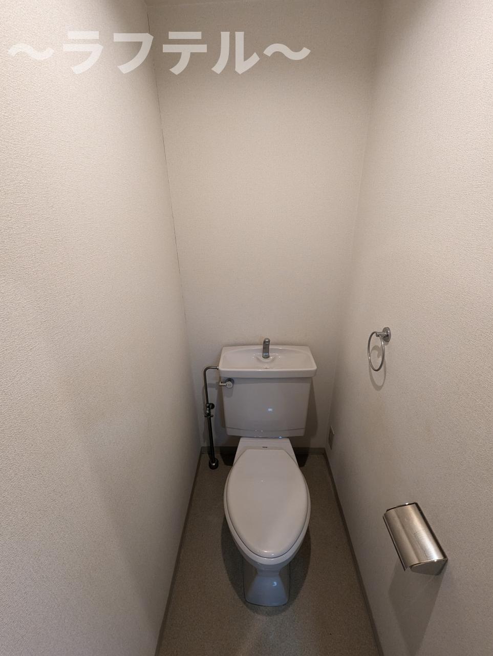 西武新宿線 所沢駅 徒歩10分 13階建 築32年のトイレ写真