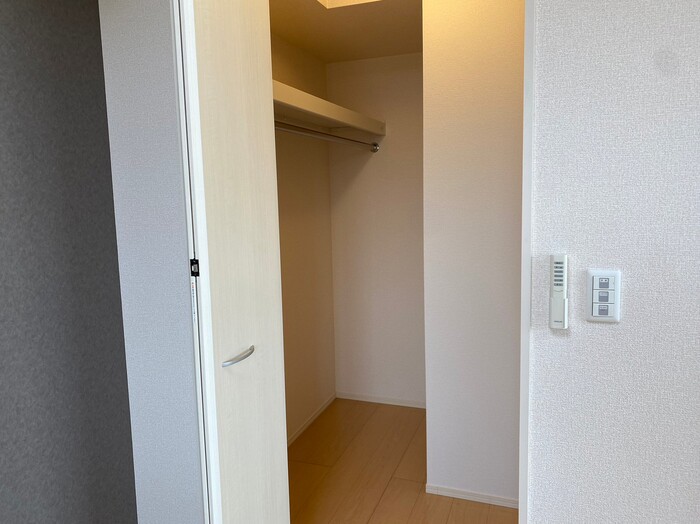 収納　ウォークインクローゼット