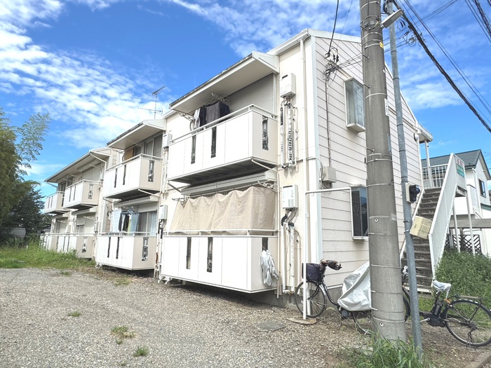 TWIN HOUSEIII