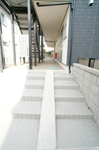 エントランス　清潔なエントランスです