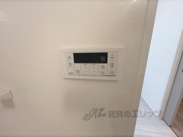 その他設備　給湯器リモコン